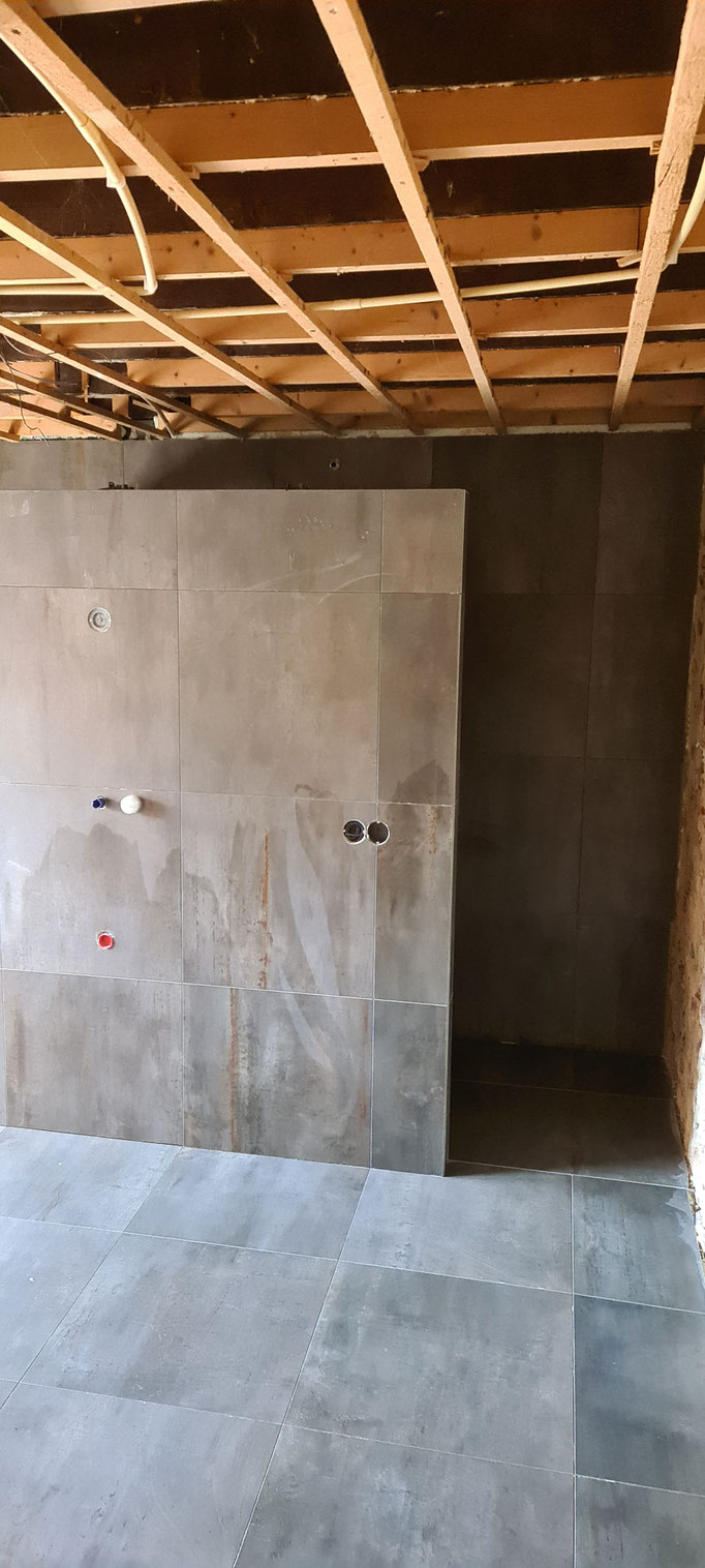 BTK Tegelzetters Venlo - tegelwerk inwassen  - badkamer te Simpelveld