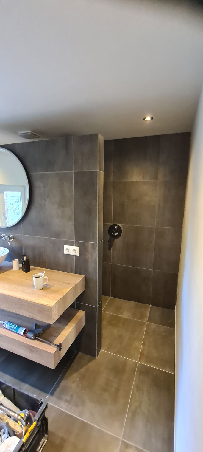 BTK Tegelzetters Venlo - eindresultaat nieuw te realiseren badkamer te Simpelveld