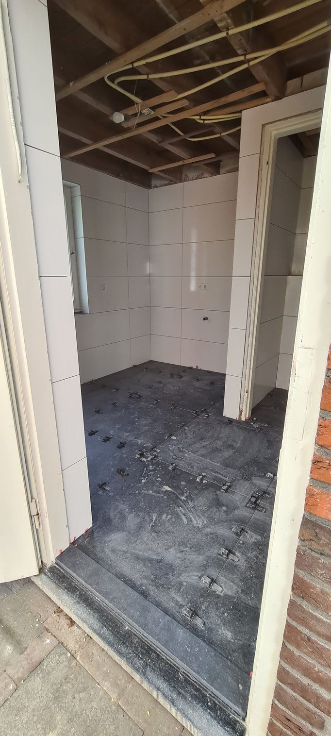 BTK Tegelzetters Venlo - tegelwerk keuken en bijkeuken te Swalmen