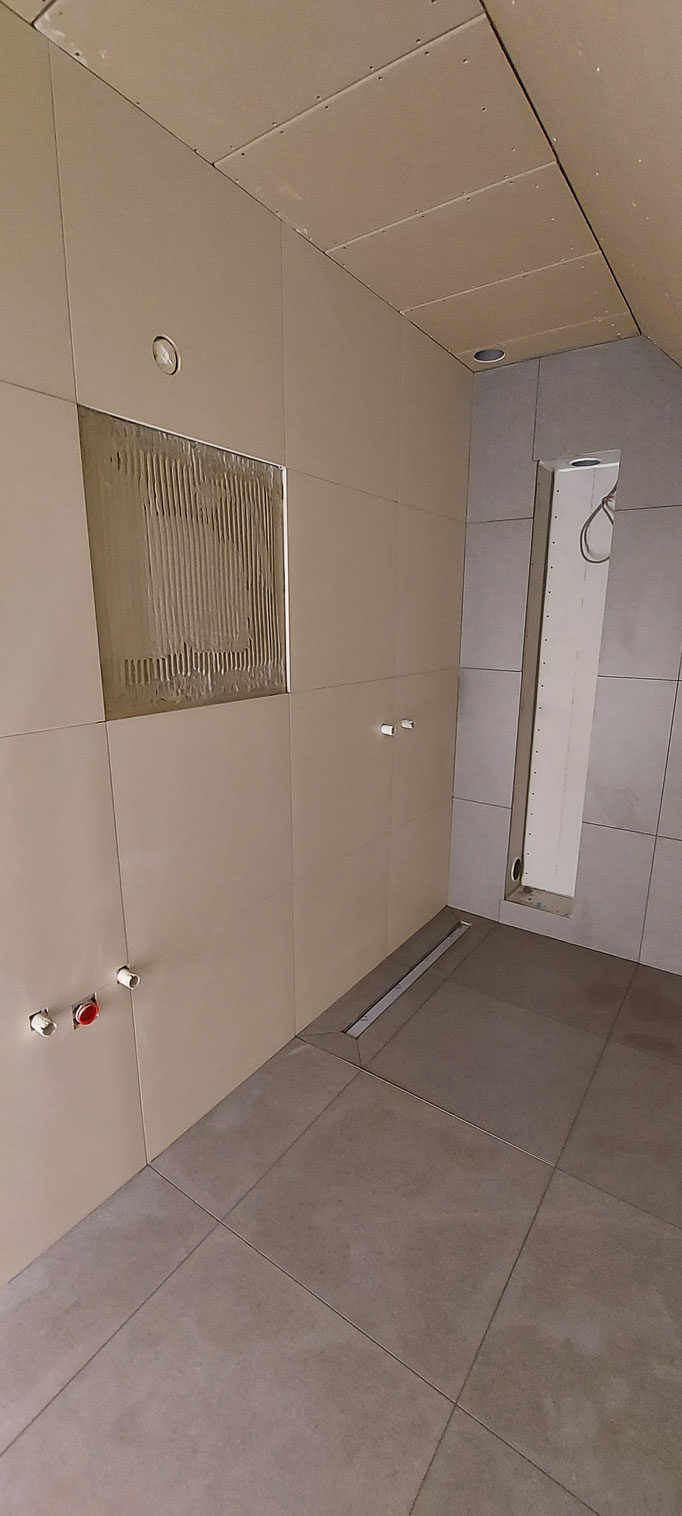 BTK Tegelzetters Venlo - badkamer te Buchten