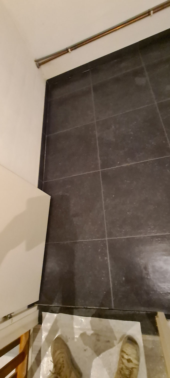 BTK Tegelzetters Venlo - nieuwe tegelvloer te Kessel