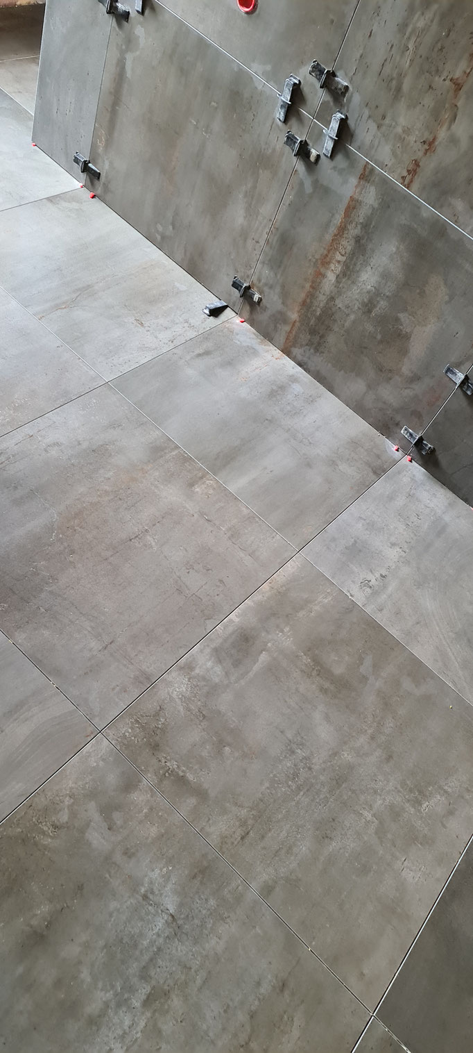 BTK Tegelzetters Venlo - tegelwerk wanden  - badkamer te Simpelveld