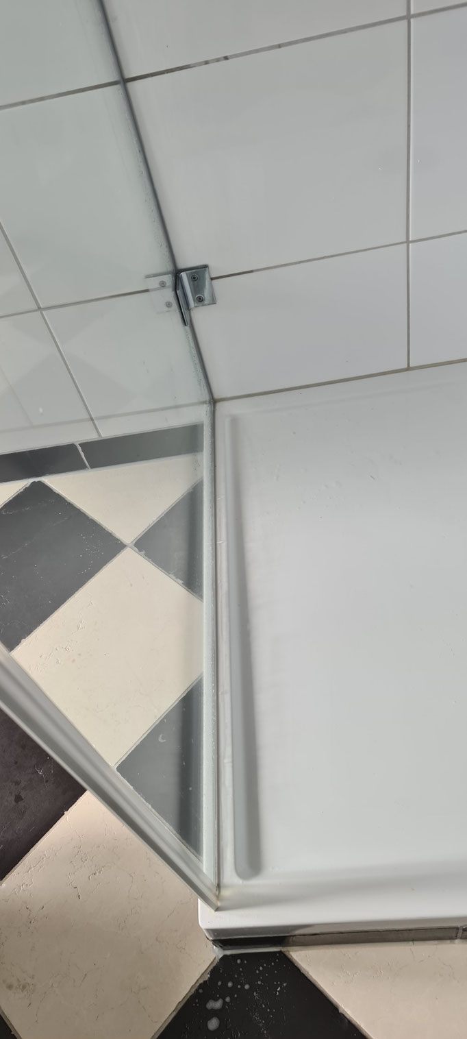 BTK Tegelzetters Venlo - kitwerk vervangen badkamer te Roermond