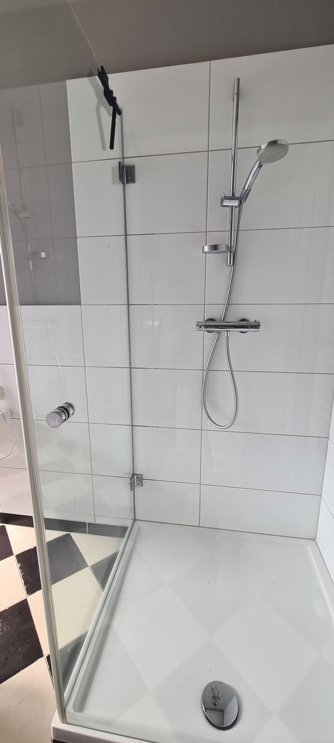 BTK Tegelzetters Venlo - kitwerk vervangen badkamer te Roermond