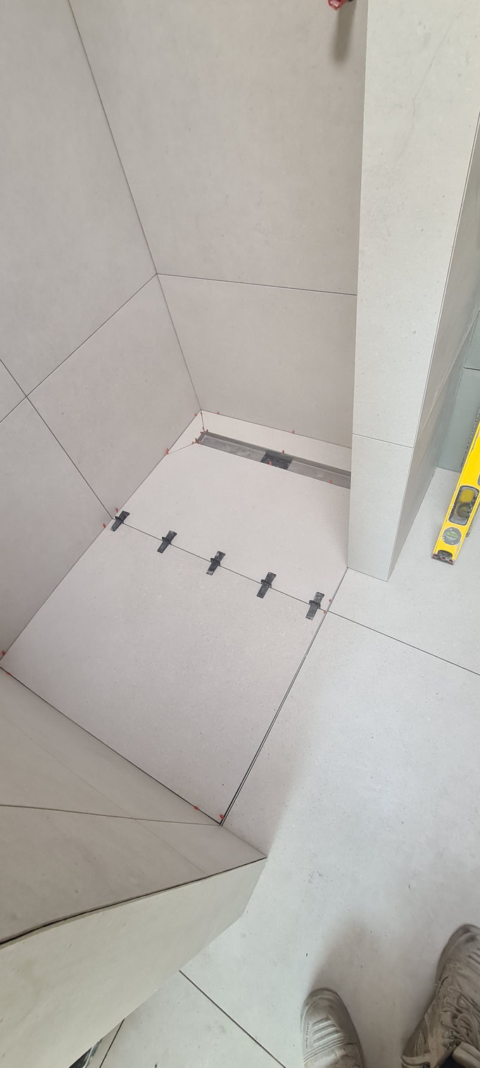 BTK Tegelzetters Venlo - nieuwe badkamer te Roermond