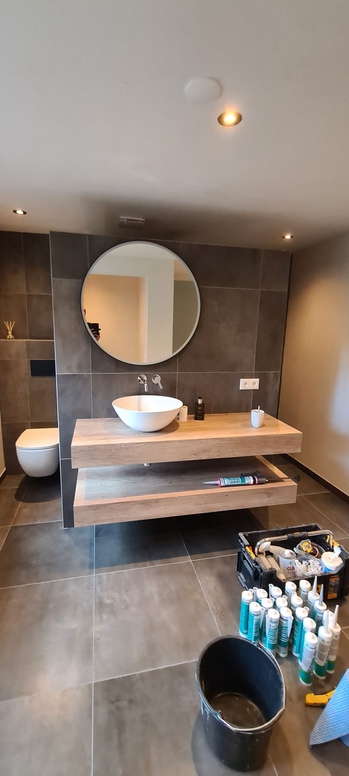 BTK Tegelzetters Venlo - kitwerk nieuw te realiseren badkamer te Simpelveld