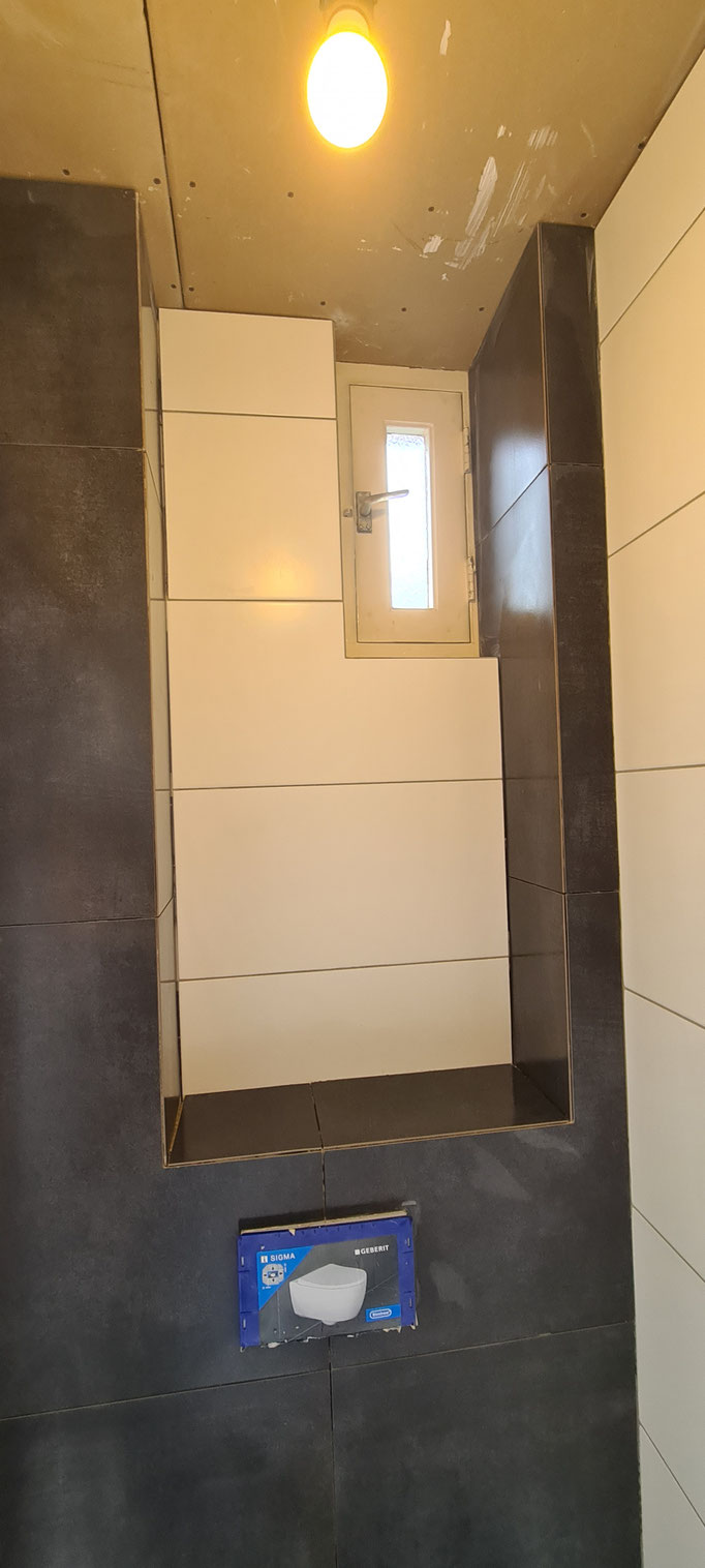 BTK Tegelzetters Venlo - tegelwerk toilet te St Odiliënberg