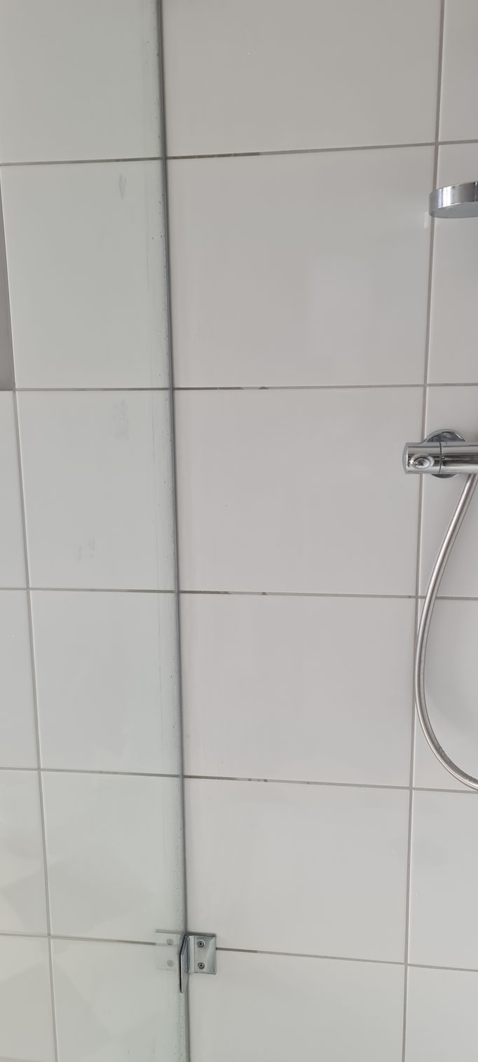 BTK Tegelzetters Venlo - kitwerk vervangen badkamer te Roermond