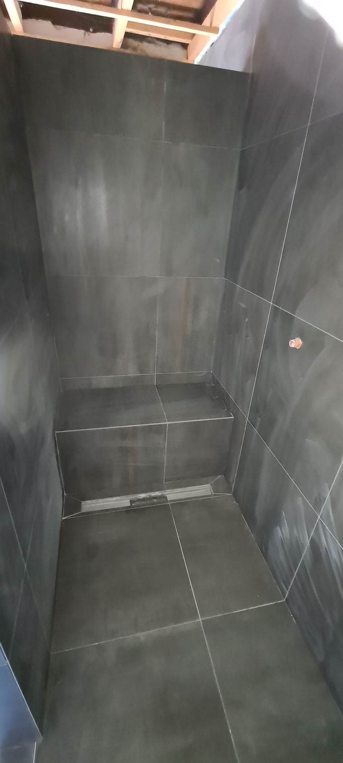 BTK Tegelzetters Venlo - tegelwerk inwassen  - badkamer te Simpelveld