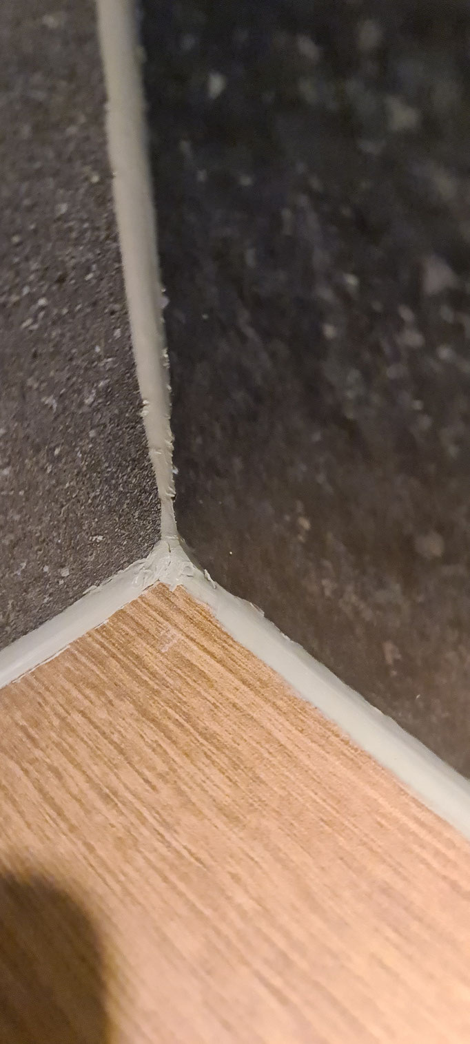 BTK Tegelzetters Venlo - kitwerk badkamer te Venlo