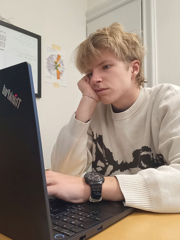 Frederik durfte währenddessen ganz normal Arbeiten (Foto: Frederik)