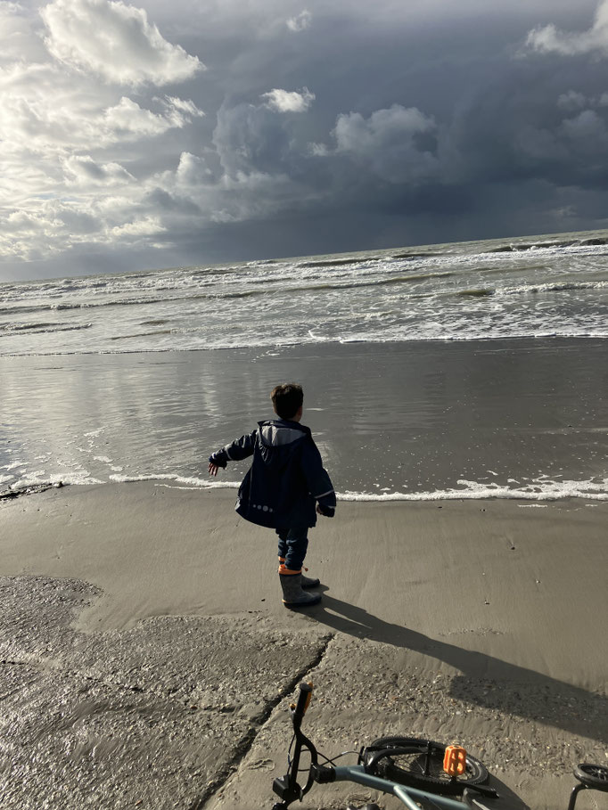 J'adore la mer et je ne m'en lasse jamais car les lumières sont toujours merveilleuses et différentes