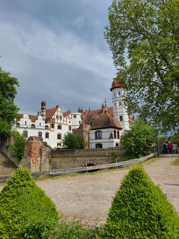 Bildungsexkursion Mecklenburg-Vorpommern 16.-18.05.25 / Schloß Willigrad / Fotografin: Bärbel Ottens