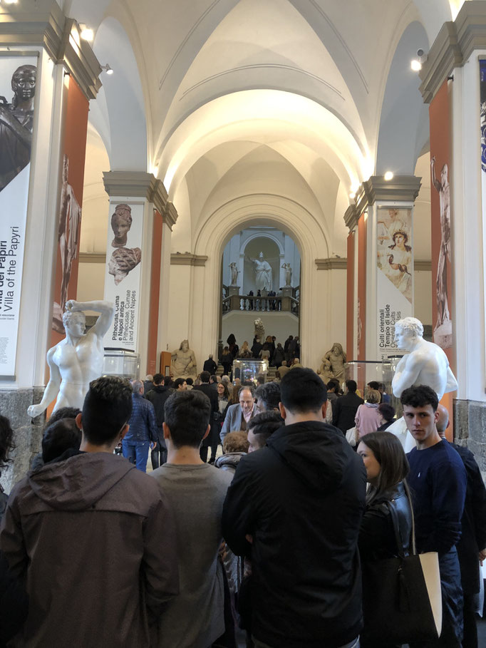 入館に１時間待ちは日常となっていたナポリの考古学博物館