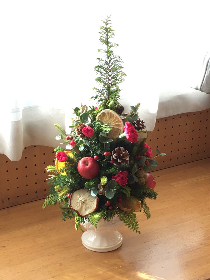 クリスマスのテーブルツリー