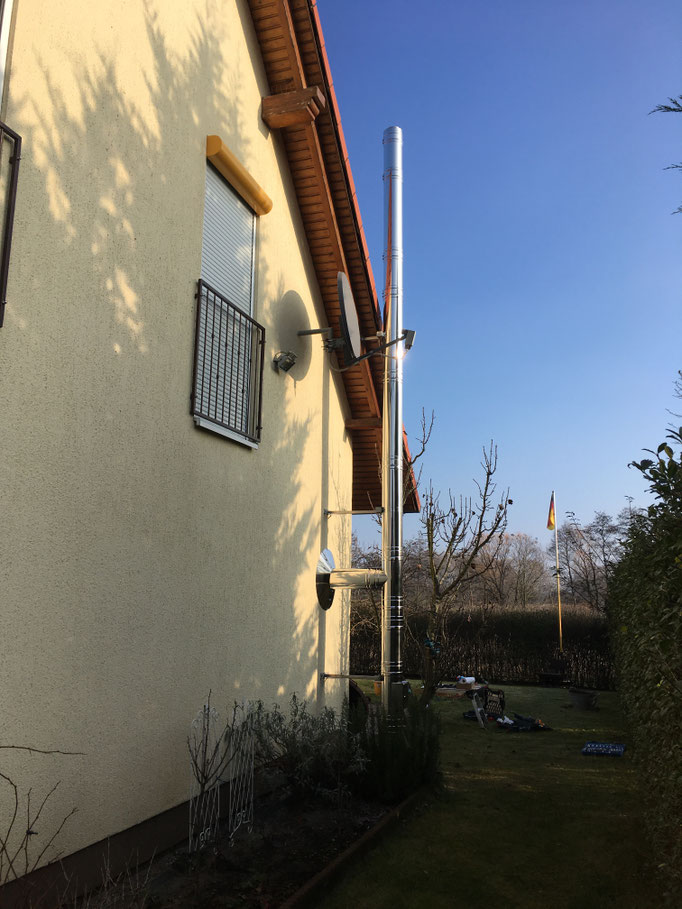 Edelstahlschornstein Fußmontage Leegebruch