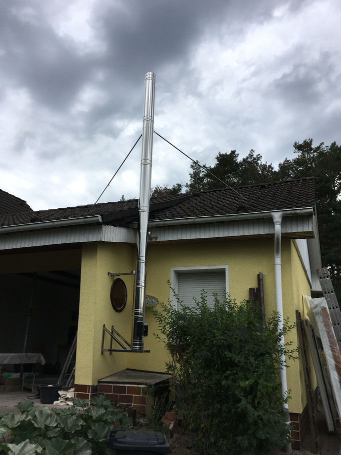 Schornstein mit Abspannung Marwitz