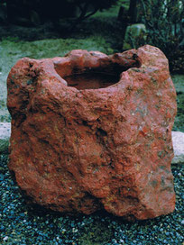 水鉢｜取り扱い品目 - 新潟の石材店 株式会社ストーン・プラス