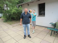 Fabian Gielow mit Patenkind Vladik