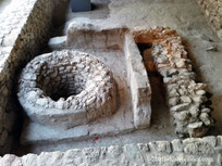 En esta sala parece que los habitantes de Valentía molían el grano para hacer pan.