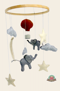 Mobile, baby shower, baby present, hot air ballon, sheep,