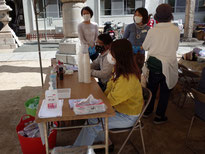 すべての屋台にアルコール消毒液を設置しました