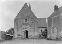 L'église de Sarcé photographiée par un soldat allemand, 1940 - Crédit : Archives photographiques Marburg