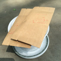 お茶1袋が一人分で2元=¥40
