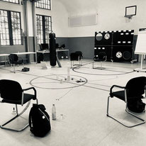 Fortbildungen von IVM®. In der Akademie können praxisnahe Workshops besucht werden.