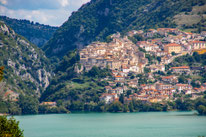 IL LAGO DI BARREA - TREKKING