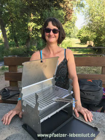 FENNEK GRILL, Tablet Grill, Laptop Grill, Holzkohle Grill, Outdoor Grill, Mobiler Grill, Camping Grill, Picknick Grill, Notebook Grill, Grill to go 