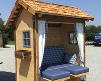 Strandkorb mit viel Alltholz