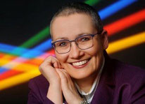 Dr. Brigitte Bernhart