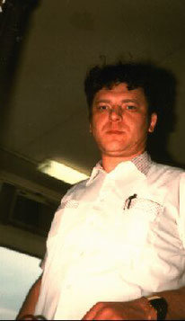 dies ist der erste Dialysepfleger (seit 1968) Jochen Steeg in der Kinderdialyse Heidelberg  