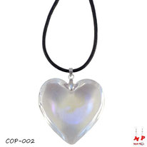 Collier à pendentif coeur en verre transparent