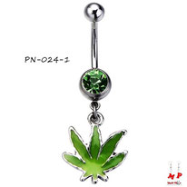 Piercings nombril pendentif feuille de cannabis verte  