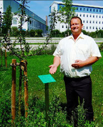 Karl Heinz Lutsch auf der Streuobstwiese