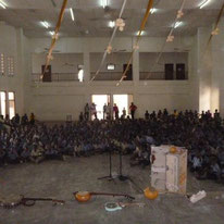 Mon auditoire du centre des jeunes d'Agla (Cotonou - Bénin) My audience at Agla Youth center (Cotonou- Bénin)