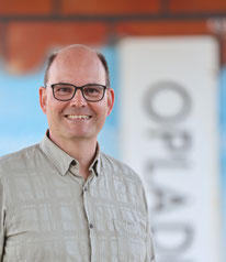 Peter Gelshäuser  Kinderarzt  Opladen plus