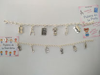 PULSERA DE LA MAESTRA Y DE LA GUARDERÍA