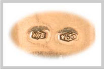 750er Goldring mit Punzierung