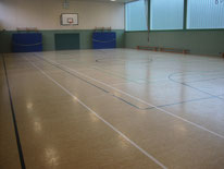 Leere Turnhalle