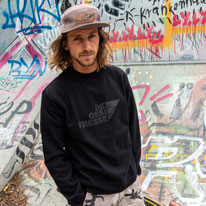 BLACK LINE - PULLI