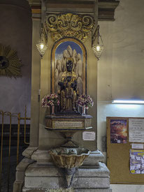 Bild: Reproduktion der MARE DE DÉU von Montserrat in der Kirche Sant Vicenç de Tossa in Tossa de Mar