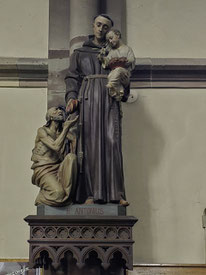 Bild: Heiligenfigur in der Église Saints-Pierre et Paul in Obernai  