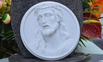 applique-visage-christ-cimetiere-plaque-funeraire
