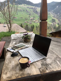 Schreiben auf Papier und am Computer