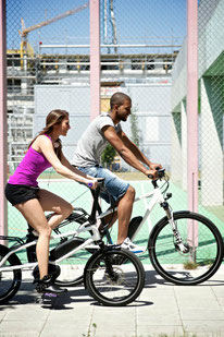 City e-Bikes von blueLABEL und Riese & Müller