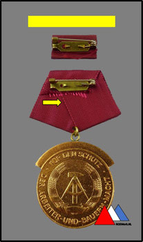 Ruckseite " Verdienter Mitarbeiter STASI 1970-1974".