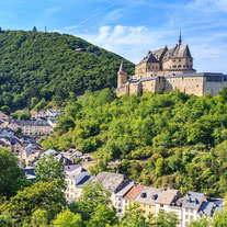 In den Ardennen sehen wir unzählige Festungen und Zitadellen